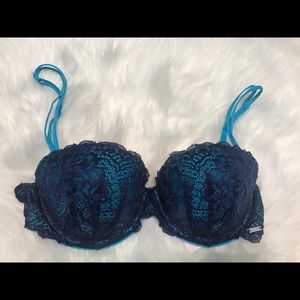 Victoria secret bra ; 36 B